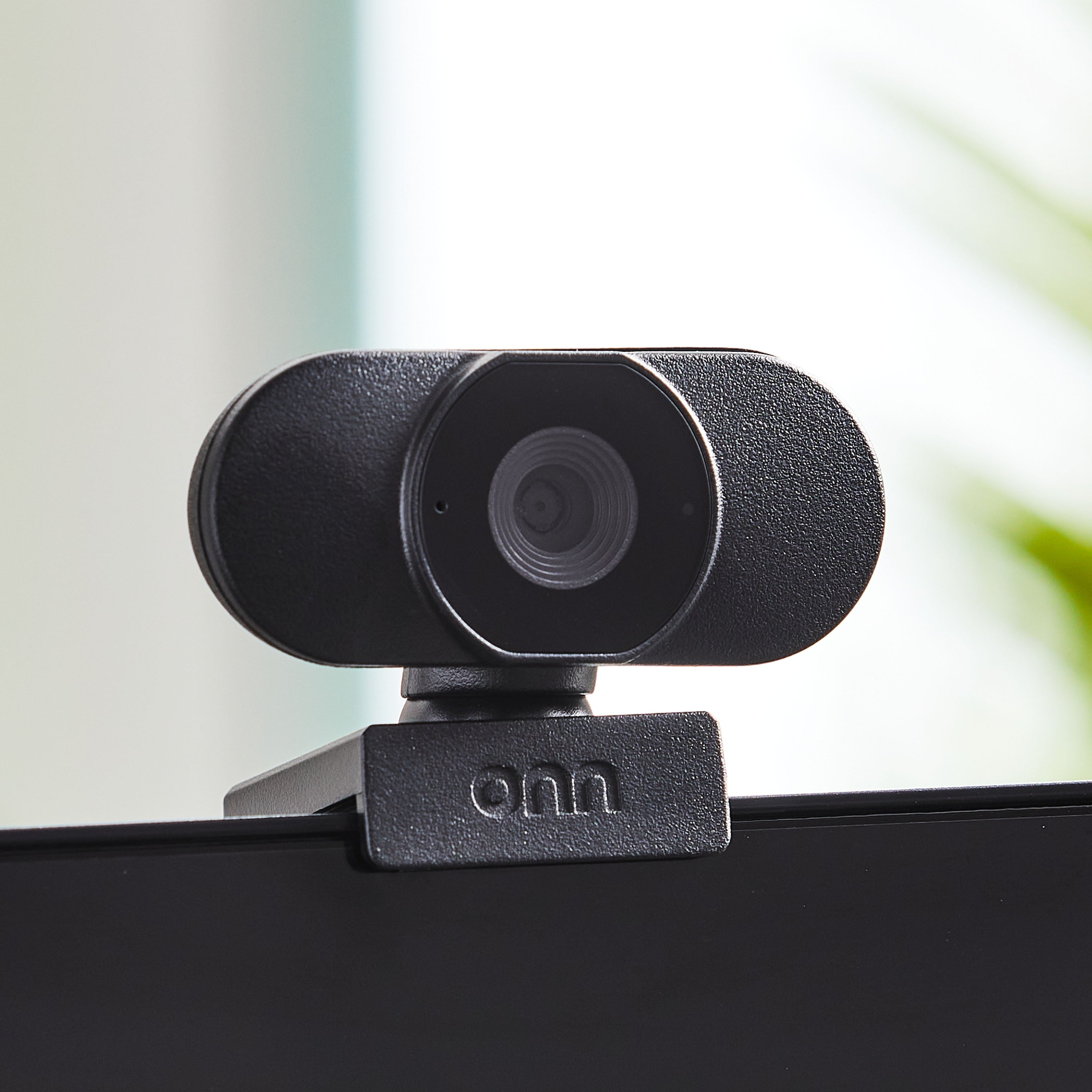 1440P Webcam with Autofocus and Built-In Microphone, Adjustable,Black