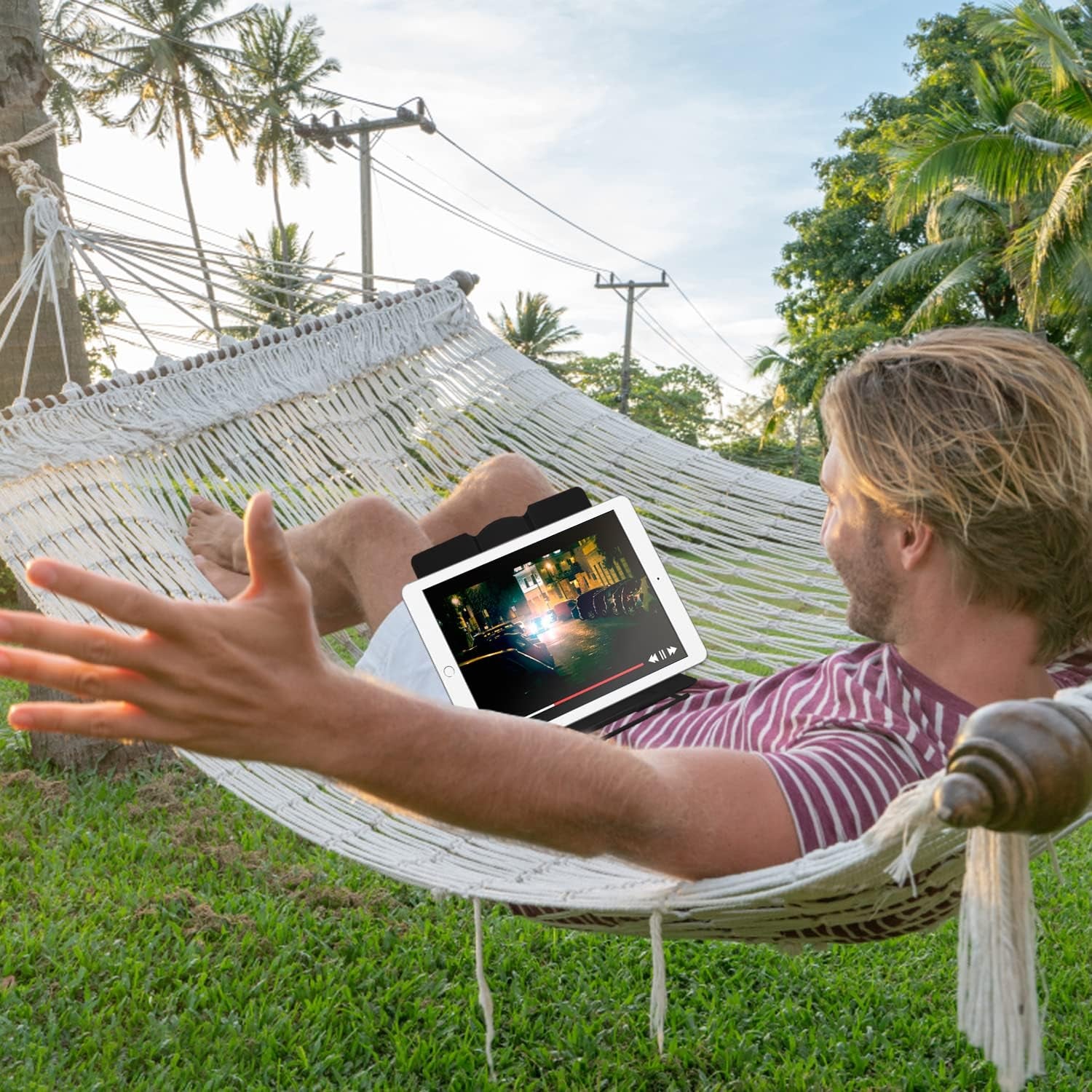 1PC Desk Book Stand Metal Reading Rest Book Holder Adjustable Cookbook Documents Holder Portable Sturdy Bookstands for Recipes Textbooks Tablet Music Books with Page Clips (Black)